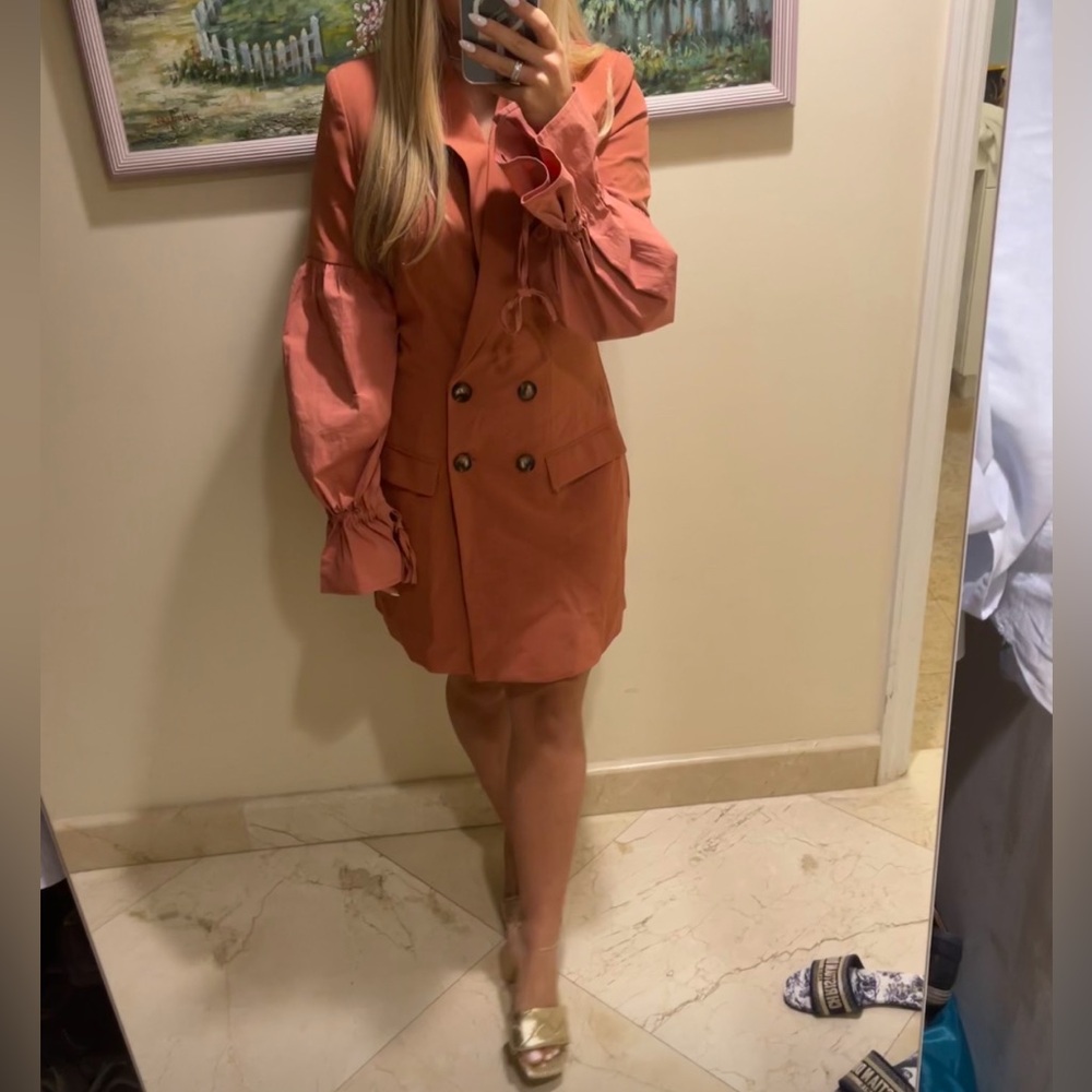 Club London Women’s Double-Breasted blazer dress